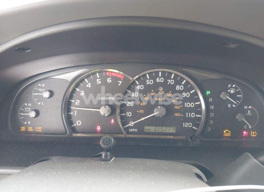 Photo 7 of 2006 Toyota Sequoia SR5 V8 (VIN 5TDBT44A06S267543)