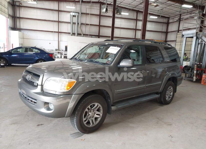 Photo 2 of 2006 Toyota Sequoia SR5 V8 (VIN 5TDBT44A06S268210)