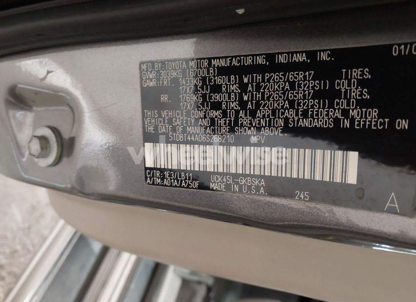 Photo 9 of 2006 Toyota Sequoia SR5 V8 (VIN 5TDBT44A06S268210)