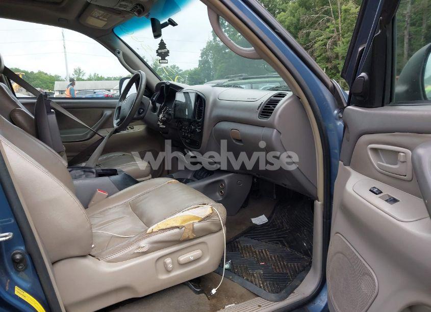 Photo 5 of 2007 Toyota Sequoia SR5 V8 (VIN 5TDBT44A07S285946)