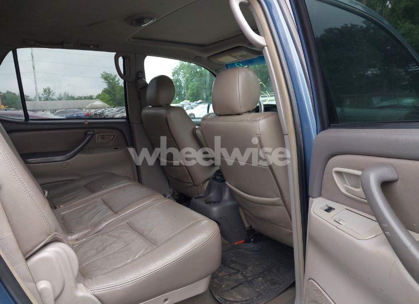 Photo 8 of 2007 Toyota Sequoia SR5 V8 (VIN 5TDBT44A07S285946)