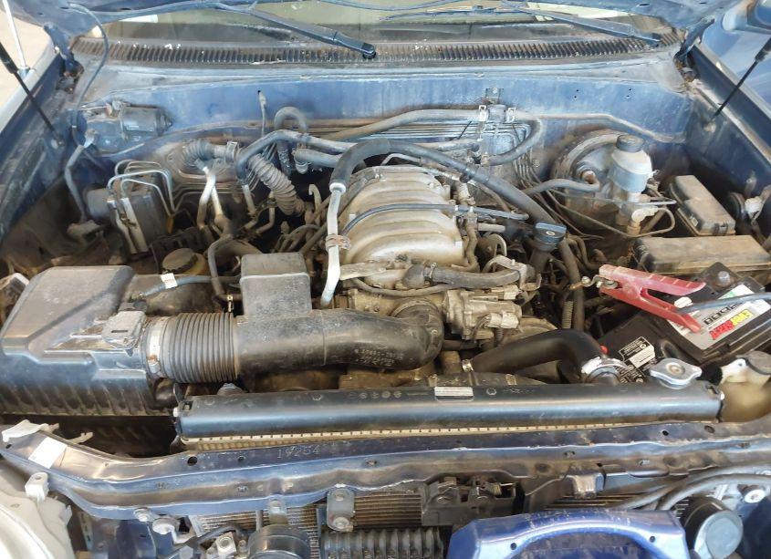 Photo 10 of 2001 Toyota Sequoia SR5 V8 (VIN 5TDBT44A11S012151)