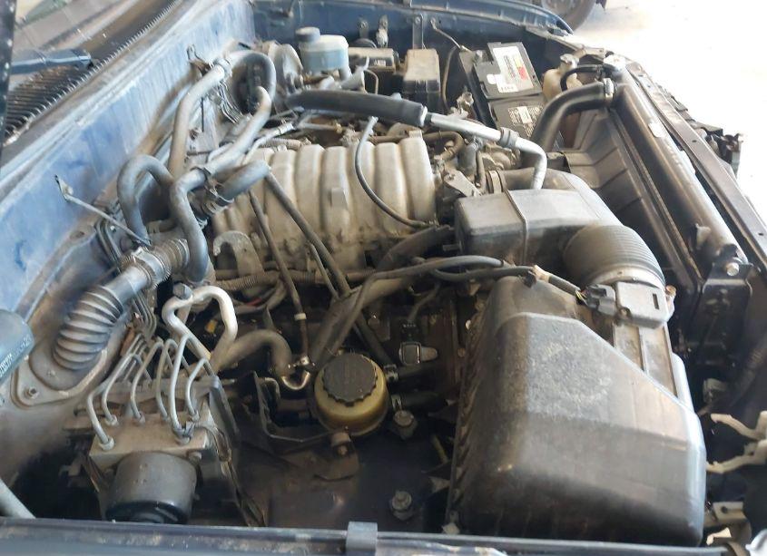 Photo 14 of 2001 Toyota Sequoia SR5 V8 (VIN 5TDBT44A11S012151)