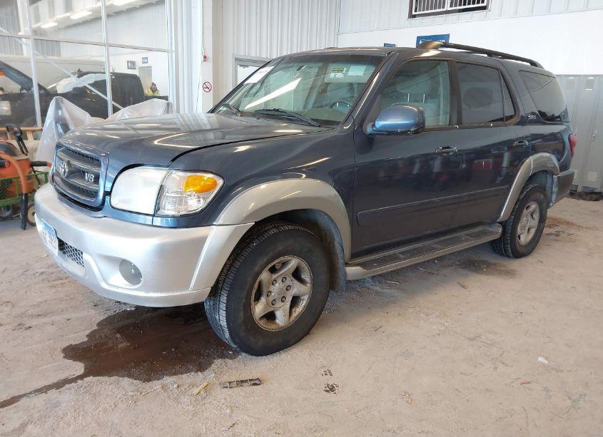 Photo 2 of 2001 Toyota Sequoia SR5 V8 (VIN 5TDBT44A11S012151)