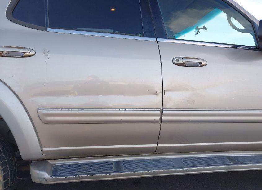 Photo 12 of 2001 Toyota Sequoia SR5 V8 (VIN 5TDBT44A11S022985)