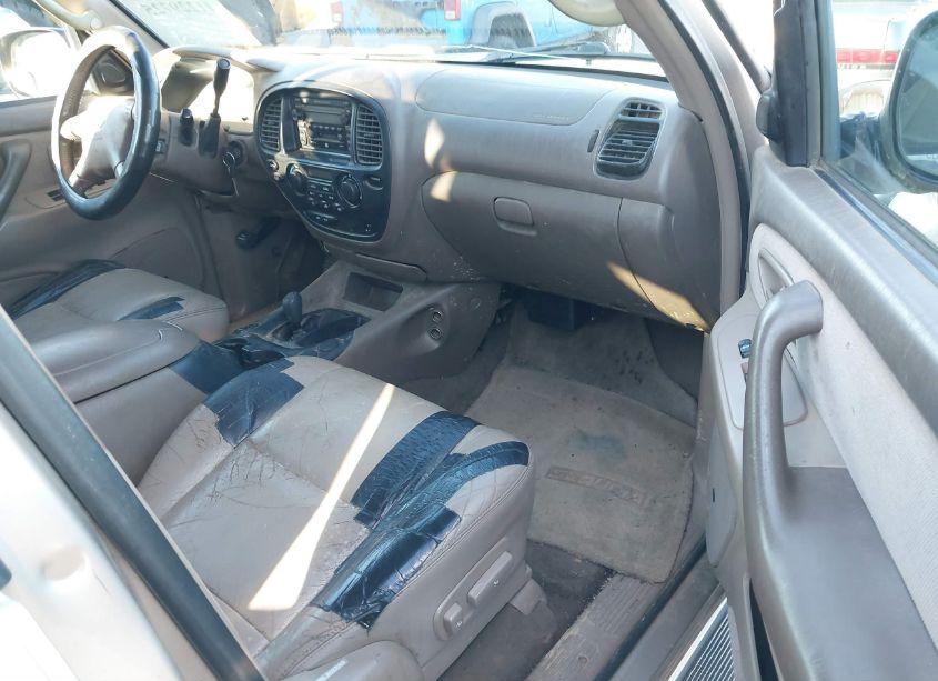 Photo 5 of 2001 Toyota Sequoia SR5 V8 (VIN 5TDBT44A11S022985)