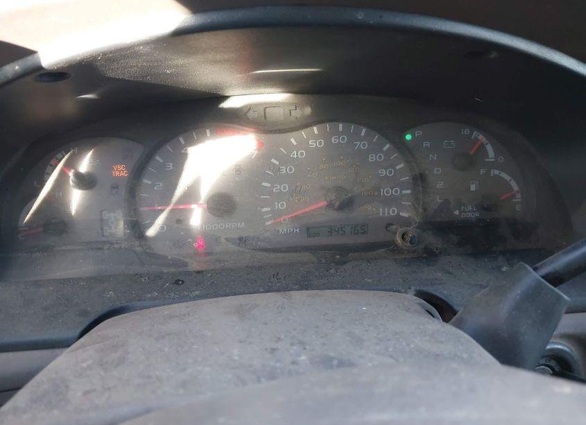 Photo 7 of 2001 Toyota Sequoia SR5 V8 (VIN 5TDBT44A11S022985)