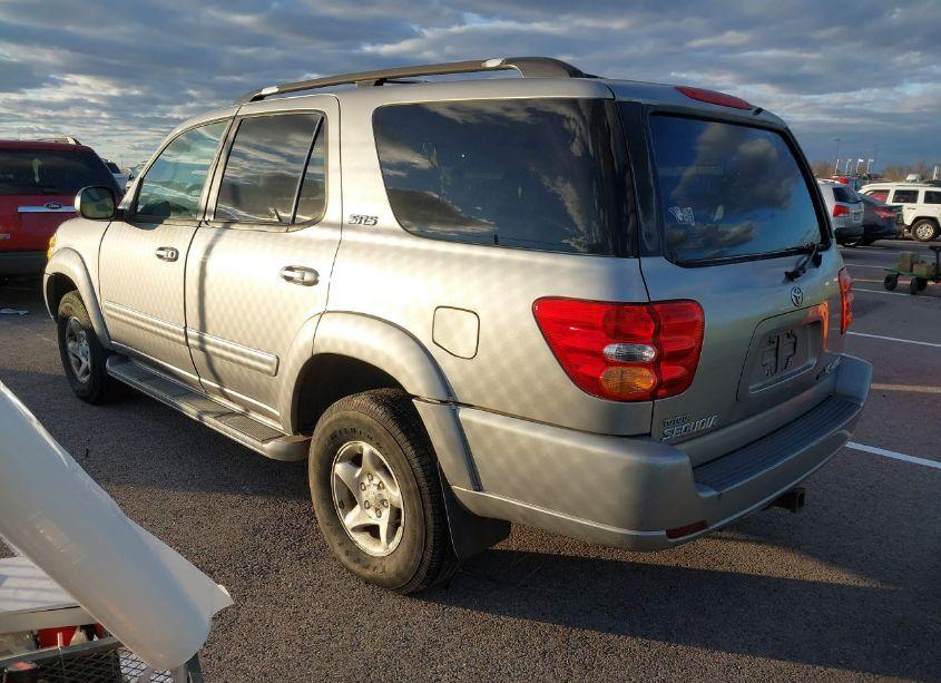 Photo 3 of 2001 Toyota Sequoia SR5 V8 (VIN 5TDBT44A21S041898)