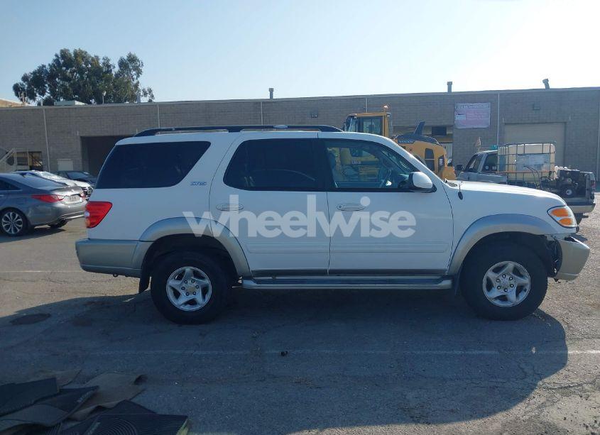 Photo 12 of 2002 Toyota Sequoia SR5 V8 (VIN 5TDBT44A22S068908)
