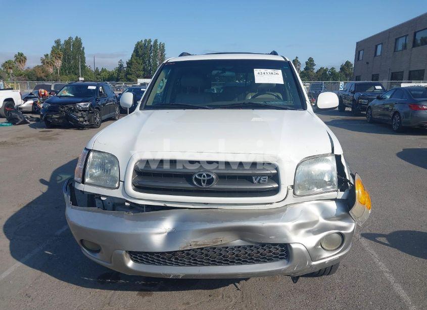 Photo 6 of 2002 Toyota Sequoia SR5 V8 (VIN 5TDBT44A22S068908)
