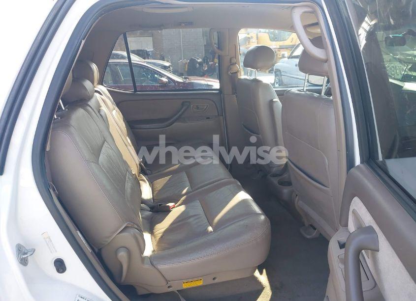 Photo 8 of 2002 Toyota Sequoia SR5 V8 (VIN 5TDBT44A22S068908)