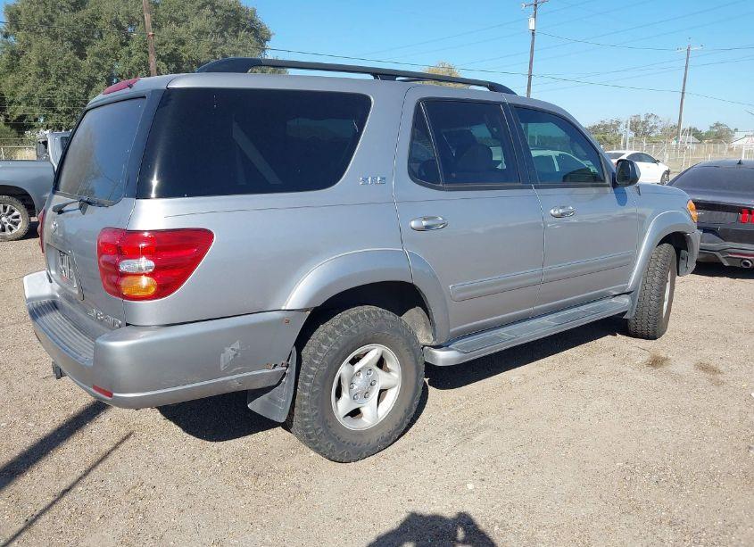 Photo 4 of 2002 Toyota Sequoia SR5 V8 (VIN 5TDBT44A22S084848)