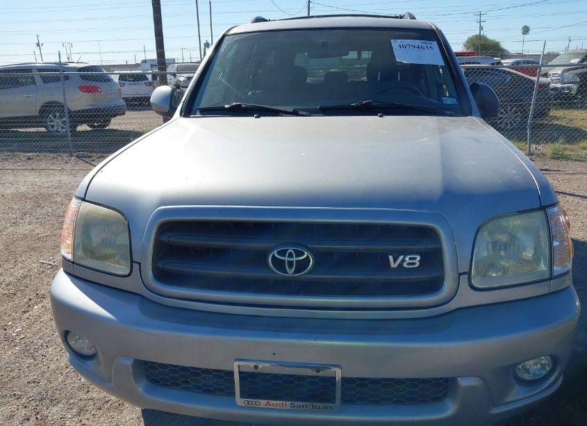 Photo 6 of 2002 Toyota Sequoia SR5 V8 (VIN 5TDBT44A22S084848)
