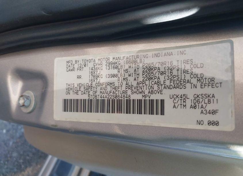 Photo 9 of 2002 Toyota Sequoia SR5 V8 (VIN 5TDBT44A22S084848)