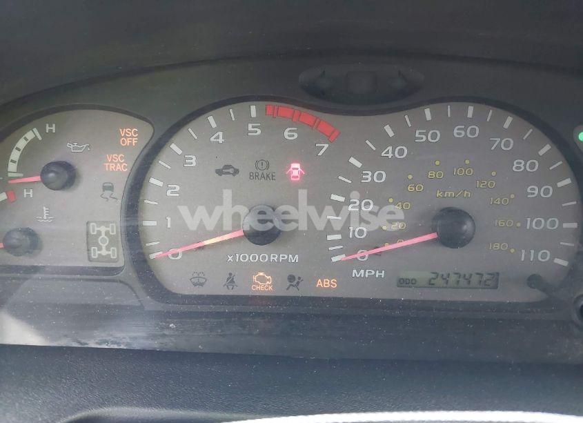 Photo 7 of 2003 Toyota Sequoia SR5 V8 (VIN 5TDBT44A23S158061)