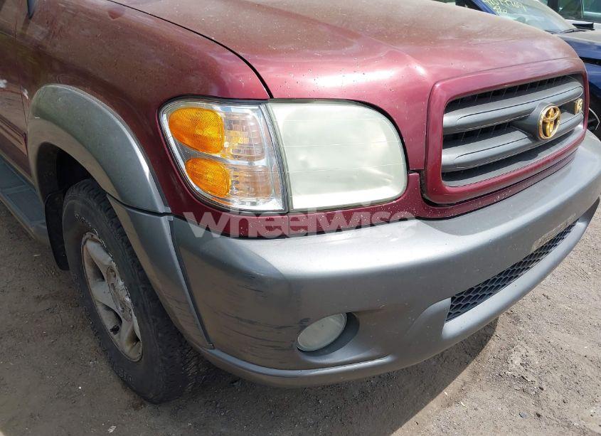 Photo 6 of 2003 Toyota Sequoia SR5 V8 (VIN 5TDBT44A23S204424)