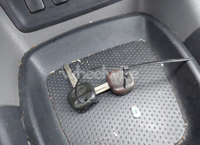 Photo 11 of 2006 Toyota Sequoia SR5 V8 (VIN 5TDBT44A26S260206)