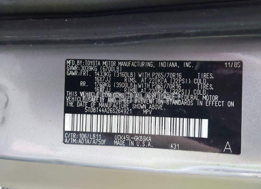 Photo 9 of 2006 Toyota Sequoia SR5 V8 (VIN 5TDBT44A26S264921)