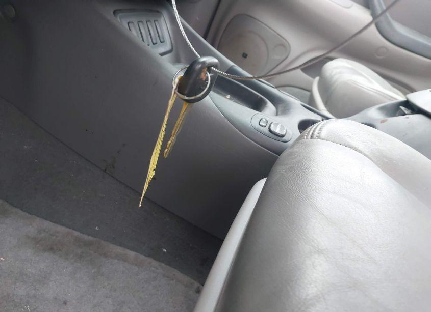 Photo 11 of 2006 Toyota Sequoia SR5 V8 (VIN 5TDBT44A26S277054)