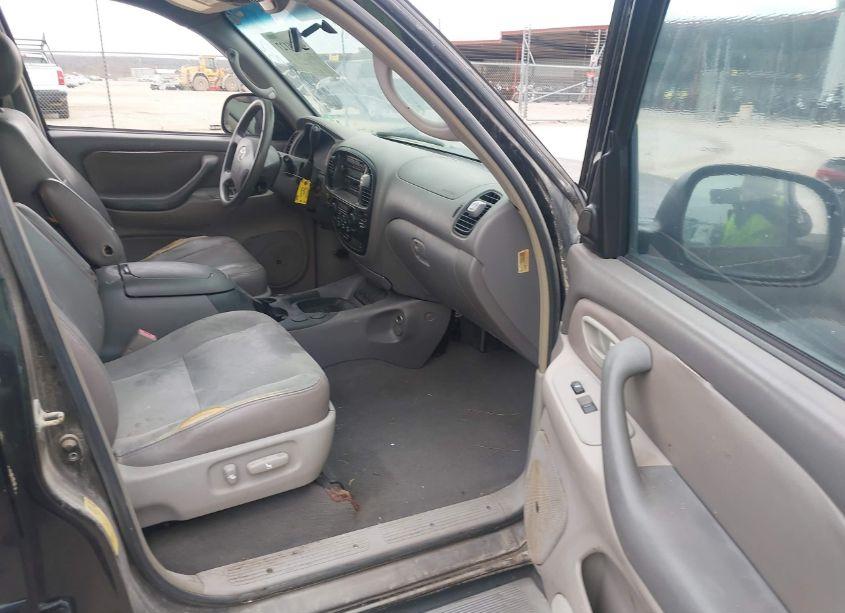 Photo 5 of 2006 Toyota Sequoia SR5 V8 (VIN 5TDBT44A26S277054)