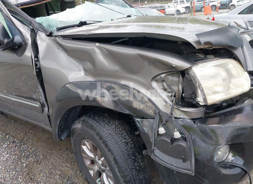 Photo 13 of 2007 Toyota Sequoia SR5 V8 (VIN 5TDBT44A27S289898)