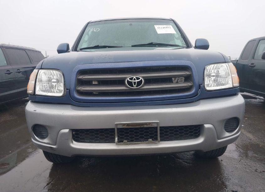 Photo 6 of 2001 Toyota Sequoia SR5 V8 (VIN 5TDBT44A31S053803)