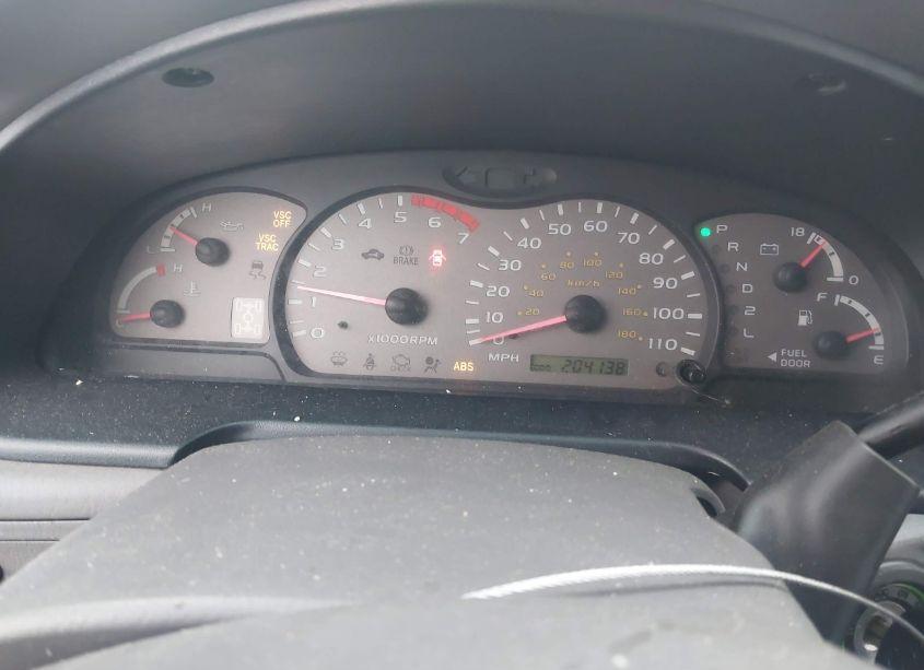 Photo 7 of 2001 Toyota Sequoia SR5 V8 (VIN 5TDBT44A31S053803)