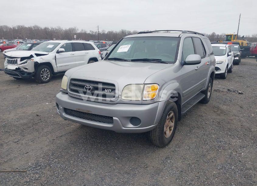 Photo 2 of 2002 Toyota Sequoia SR5 V8 (VIN 5TDBT44A32S065810)