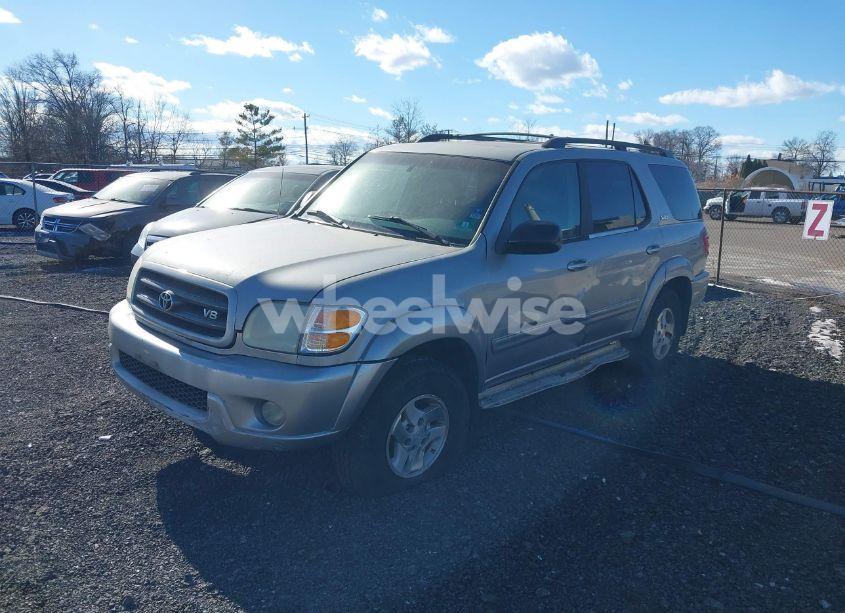 Photo 2 of 2004 Toyota Sequoia SR5 V8 (VIN 5TDBT44A34S218205)