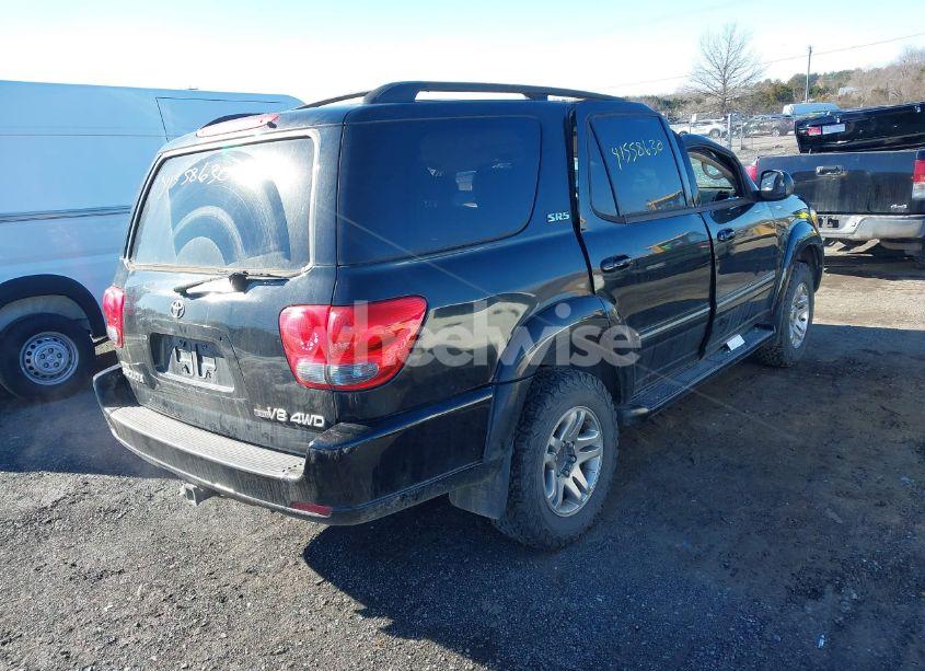 Photo 4 of 2005 Toyota Sequoia SR5 V8 (VIN 5TDBT44A35S246264)