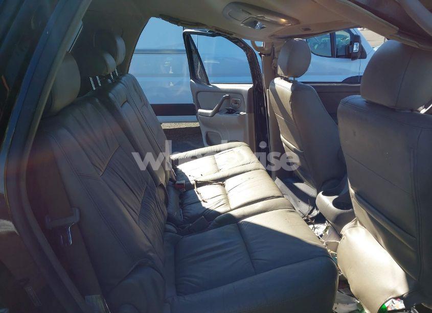 Photo 8 of 2005 Toyota Sequoia SR5 V8 (VIN 5TDBT44A35S246264)