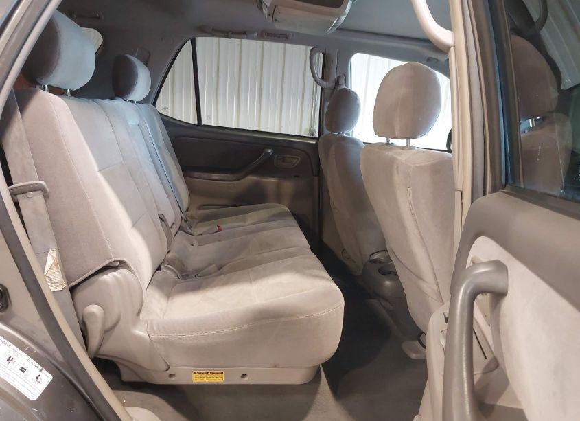 Photo 8 of 2007 Toyota Sequoia SR5 V8 (VIN 5TDBT44A37S285603)