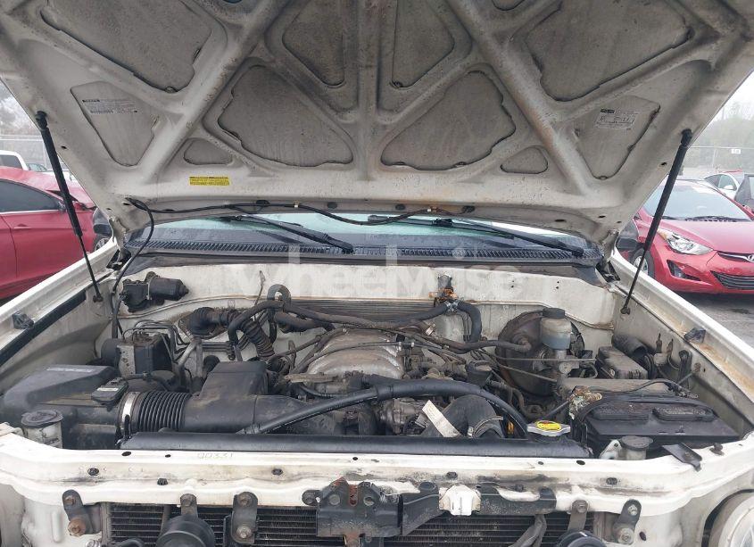 Photo 10 of 2001 Toyota Sequoia SR5 V8 (VIN 5TDBT44A41S020793)