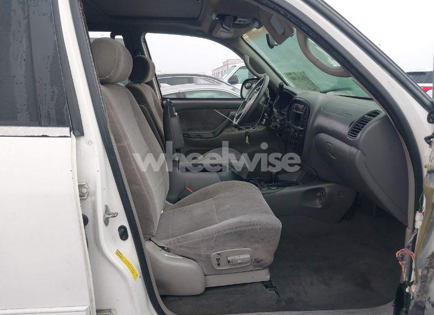 Photo 5 of 2001 Toyota Sequoia SR5 V8 (VIN 5TDBT44A41S020793)