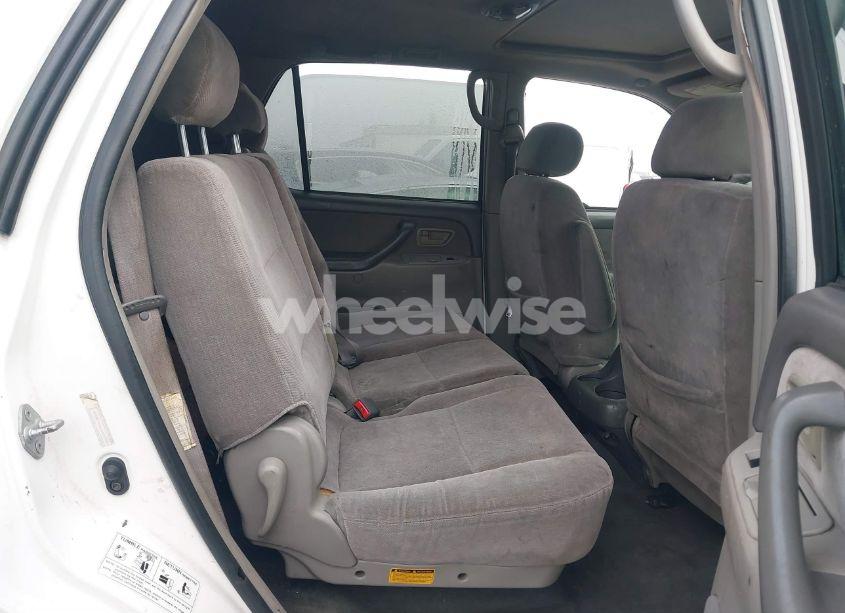 Photo 8 of 2001 Toyota Sequoia SR5 V8 (VIN 5TDBT44A41S020793)