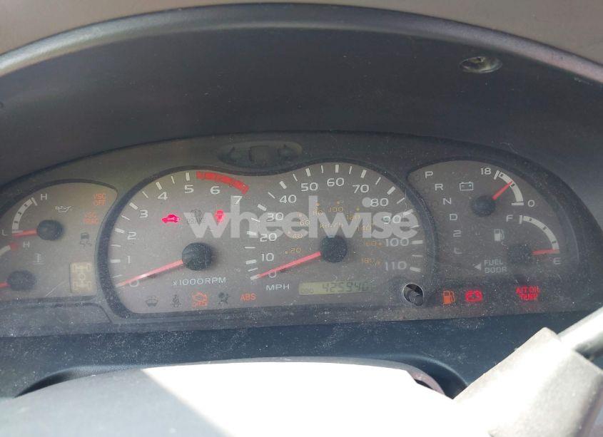 Photo 7 of 2002 Toyota Sequoia SR5 V8 (VIN 5TDBT44A42S120944)