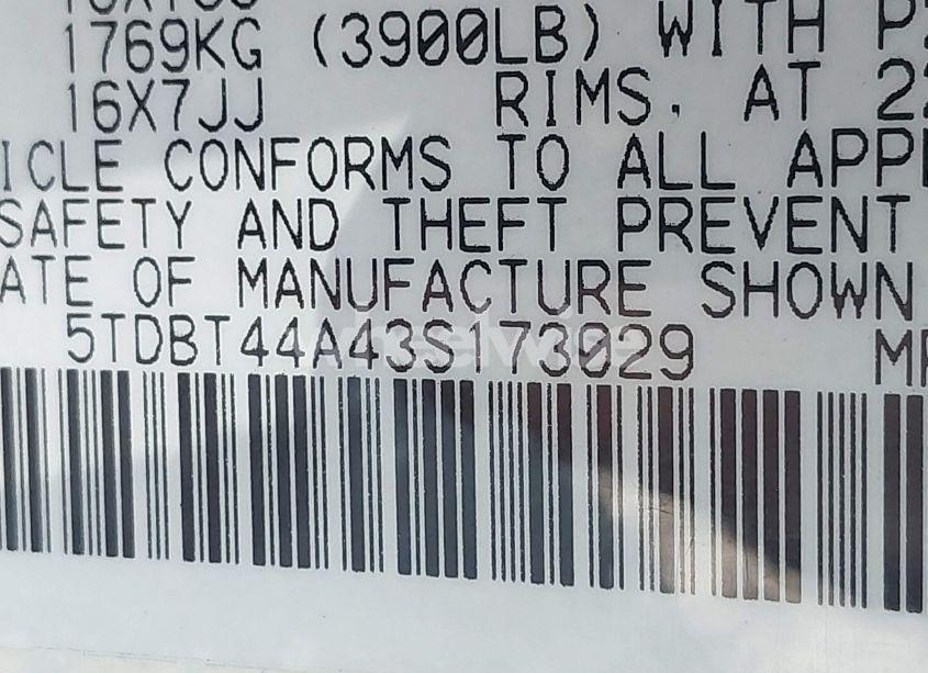 Photo 9 of 2003 Toyota Sequoia SR5 V8 (VIN 5TDBT44A43S173029)