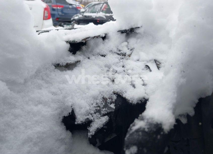 Photo 7 of 2004 Toyota Sequoia SR5 V8 (VIN 5TDBT44A44S215586)