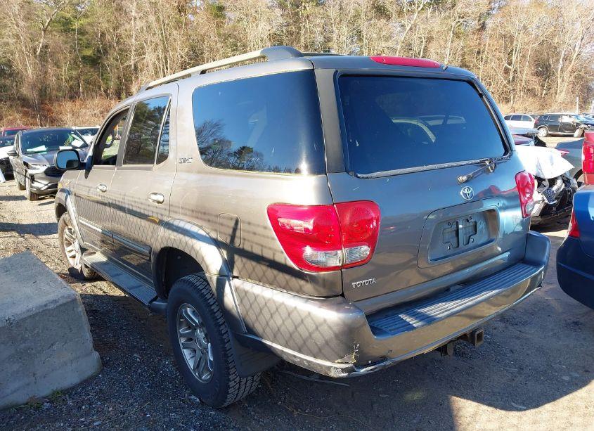 Photo 3 of 2005 Toyota Sequoia SR5 V8 (VIN 5TDBT44A45S251215)