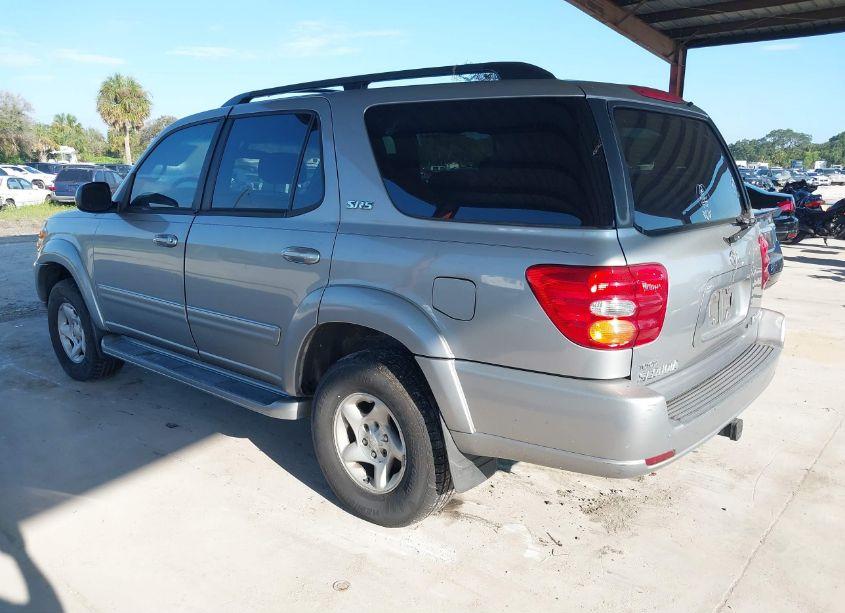 Photo 3 of 2002 Toyota Sequoia SR5 V8 (VIN 5TDBT44A52S112500)