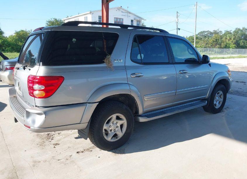 Photo 4 of 2002 Toyota Sequoia SR5 V8 (VIN 5TDBT44A52S112500)