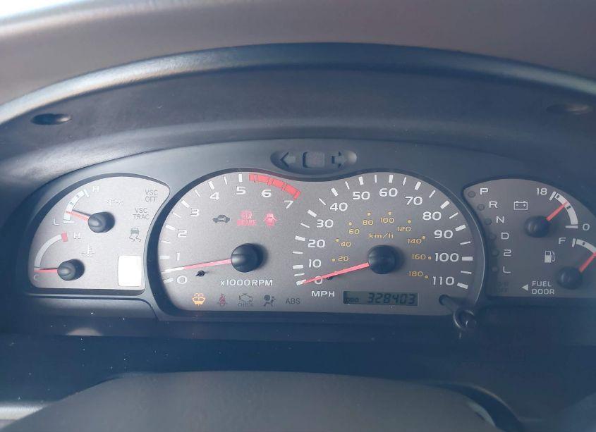 Photo 7 of 2002 Toyota Sequoia SR5 V8 (VIN 5TDBT44A52S112500)