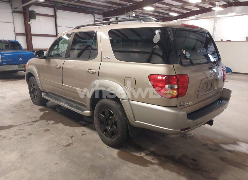 Photo 3 of 2002 Toyota Sequoia SR5 V8 (VIN 5TDBT44A52S134819)