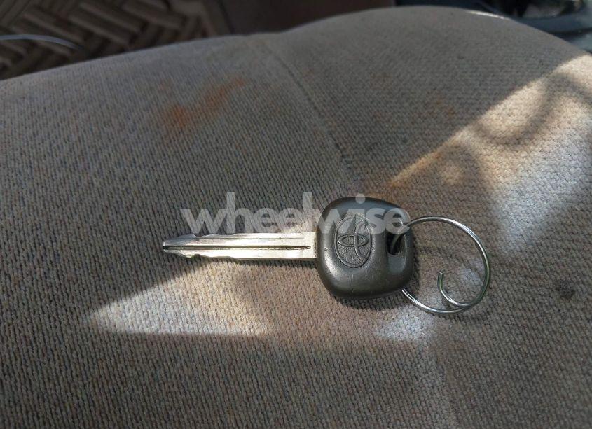 Photo 11 of 2003 Toyota Sequoia SR5 V8 (VIN 5TDBT44A53S154439)