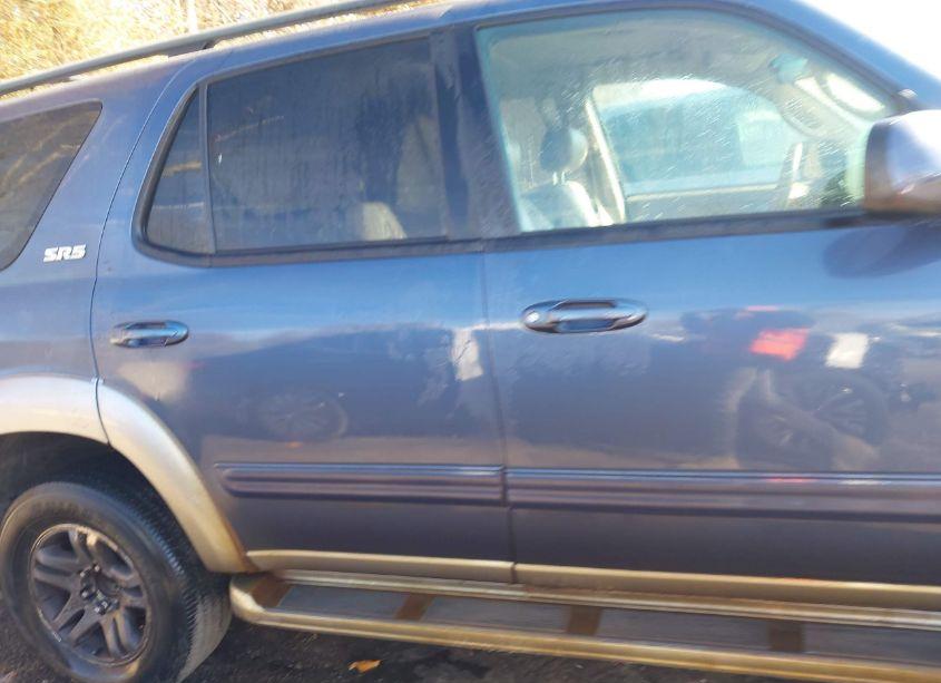 Photo 14 of 2004 Toyota Sequoia SR5 V8 (VIN 5TDBT44A54S205262)