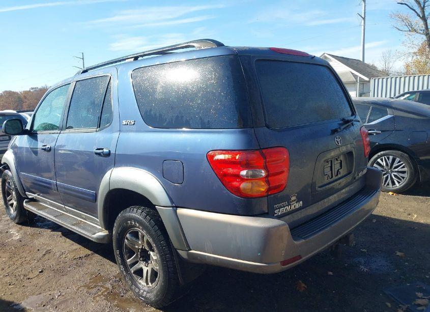 Photo 3 of 2004 Toyota Sequoia SR5 V8 (VIN 5TDBT44A54S205262)