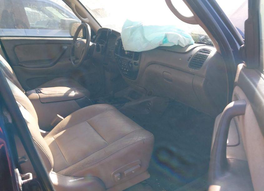 Photo 5 of 2004 Toyota Sequoia SR5 V8 (VIN 5TDBT44A54S205262)