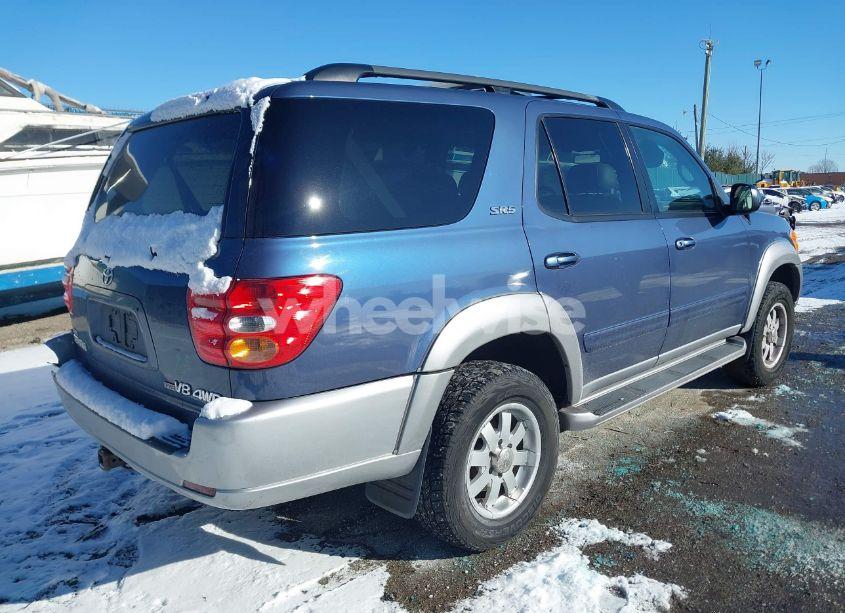 Photo 4 of 2004 Toyota Sequoia SR5 V8 (VIN 5TDBT44A54S229495)