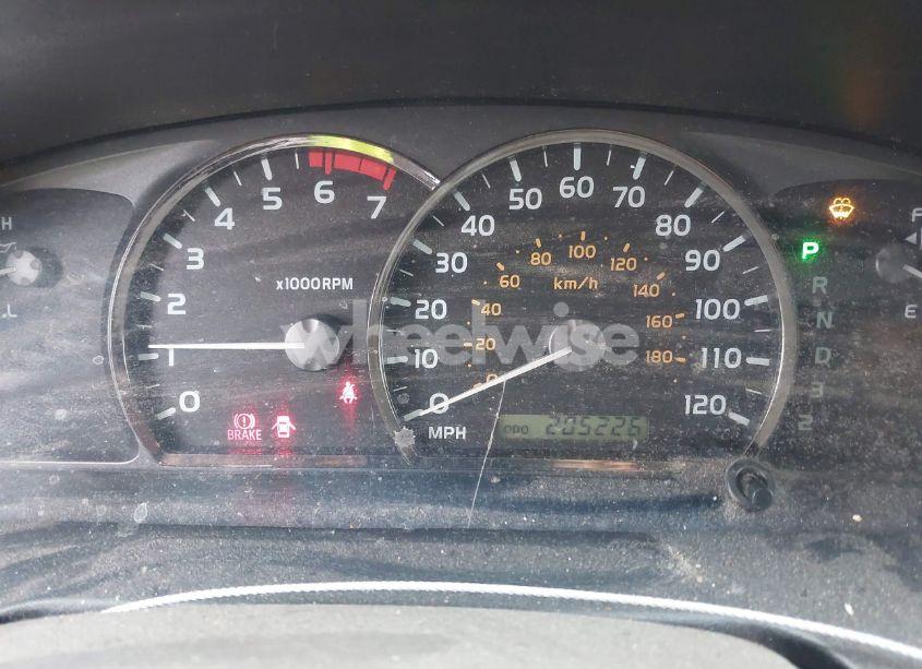 Photo 7 of 2005 Toyota Sequoia SR5 V8 (VIN 5TDBT44A55S244712)