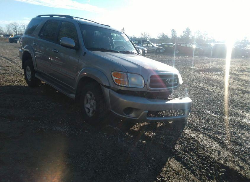 2001 Toyota Sequoia SR5 V8 (VIN 5TDBT44A61S015918) main photo